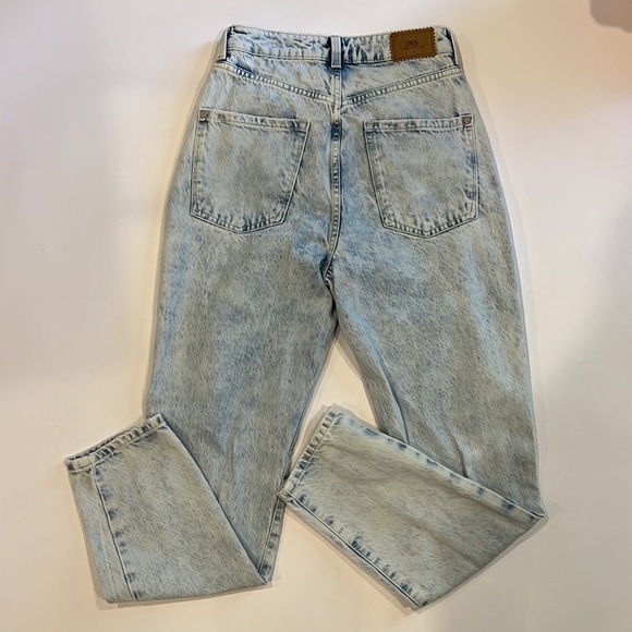 Zara woman’s Ripped acid wash high rise mom fit denim jeans pants size 4 - Picture 7 of 11